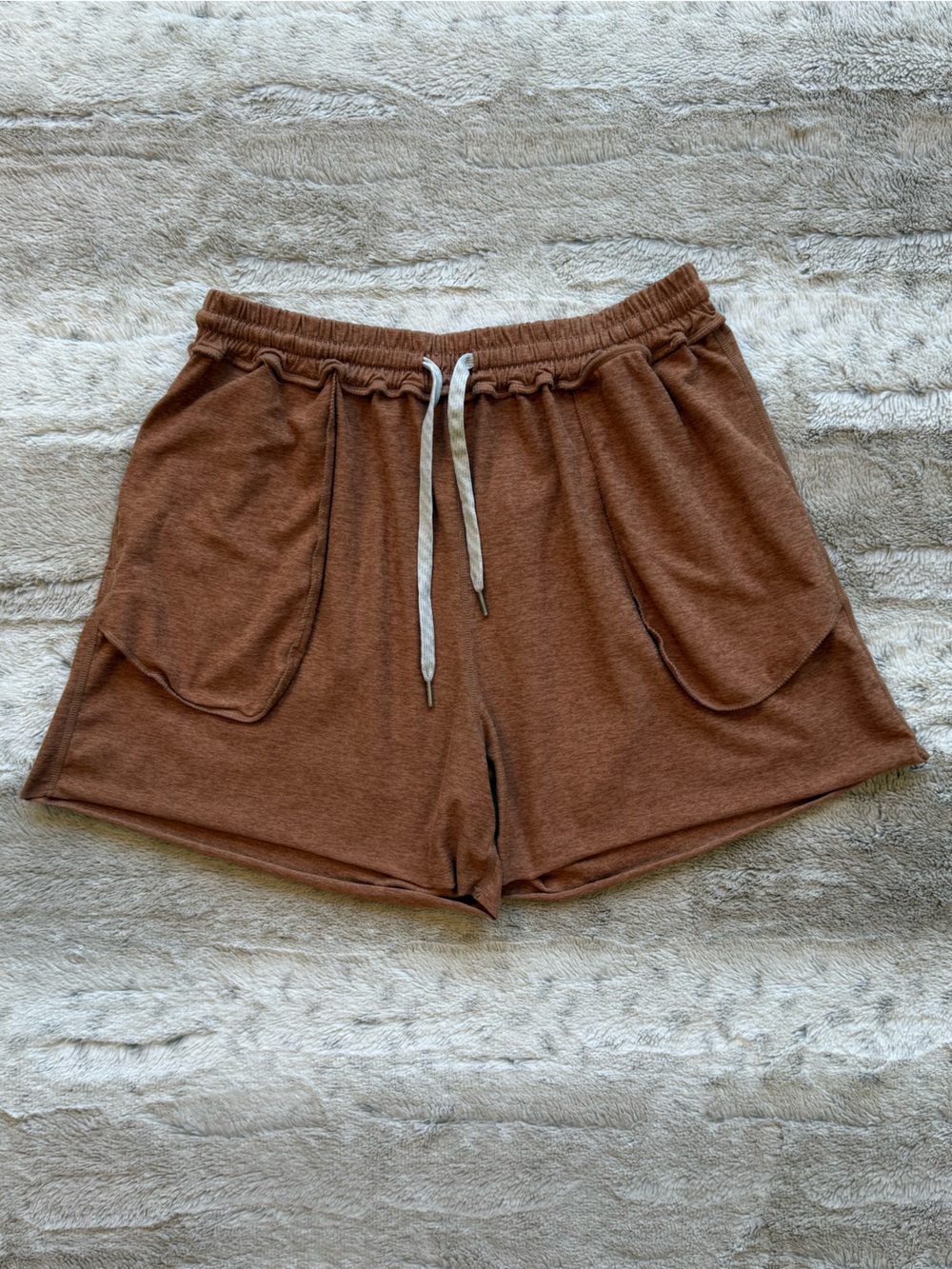 VUORI Boyfriend Short in Palo Santo Heather Size S - Picture 9 of 16
